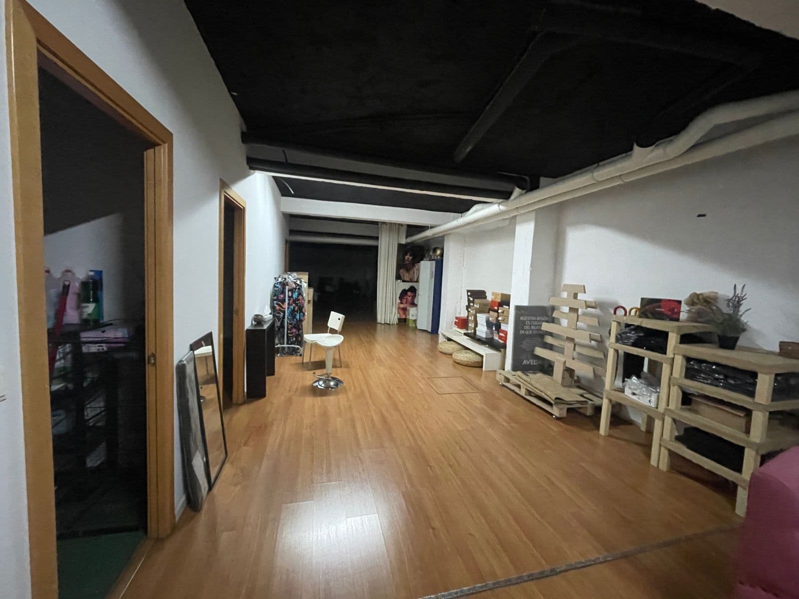 Se vende local de peluquería de 250m2  en funcionamiento. - imagen 6
