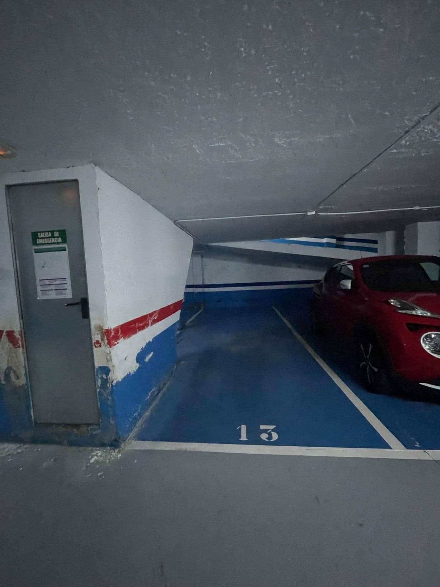 Se vende plaza de garaje doble en longitudinal, en Adriano VI, 20, en el sótano segundo. - imagen 5
