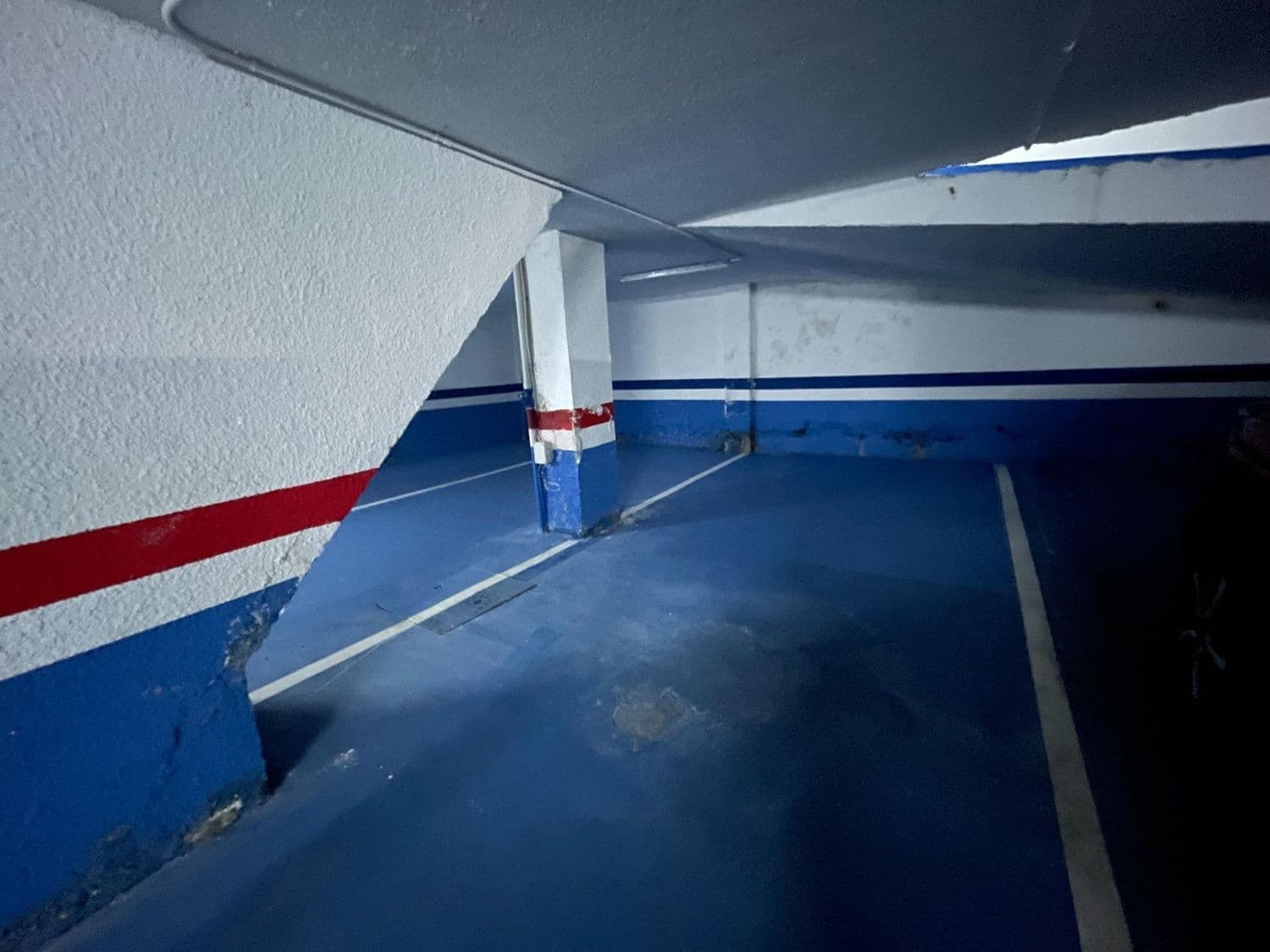 Se vende plaza de garaje doble en longitudinal, en Adriano VI, 20, en el sótano segundo. - imagen 6