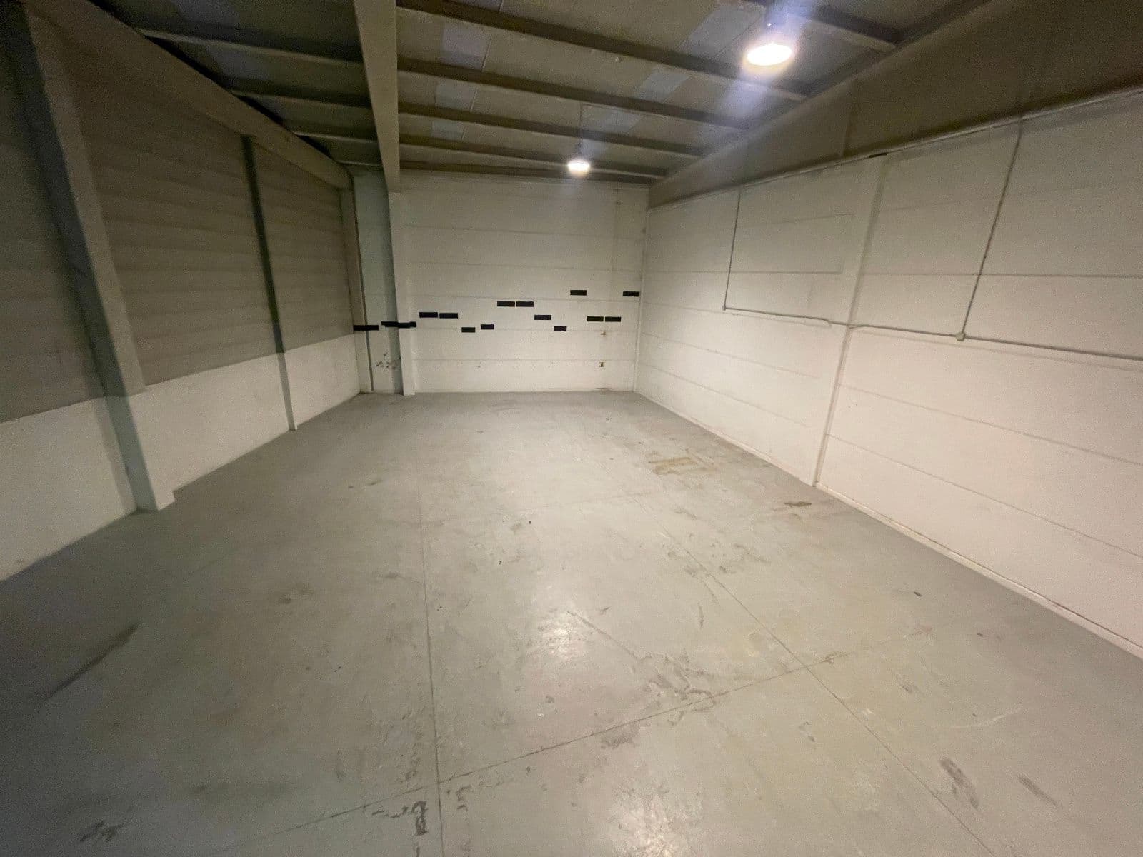 Se vende amplia nave industrial en el polígono Uritiasolo.  Exento de los procedimientos de declaración en materia de calidad de suelo - imagen 7