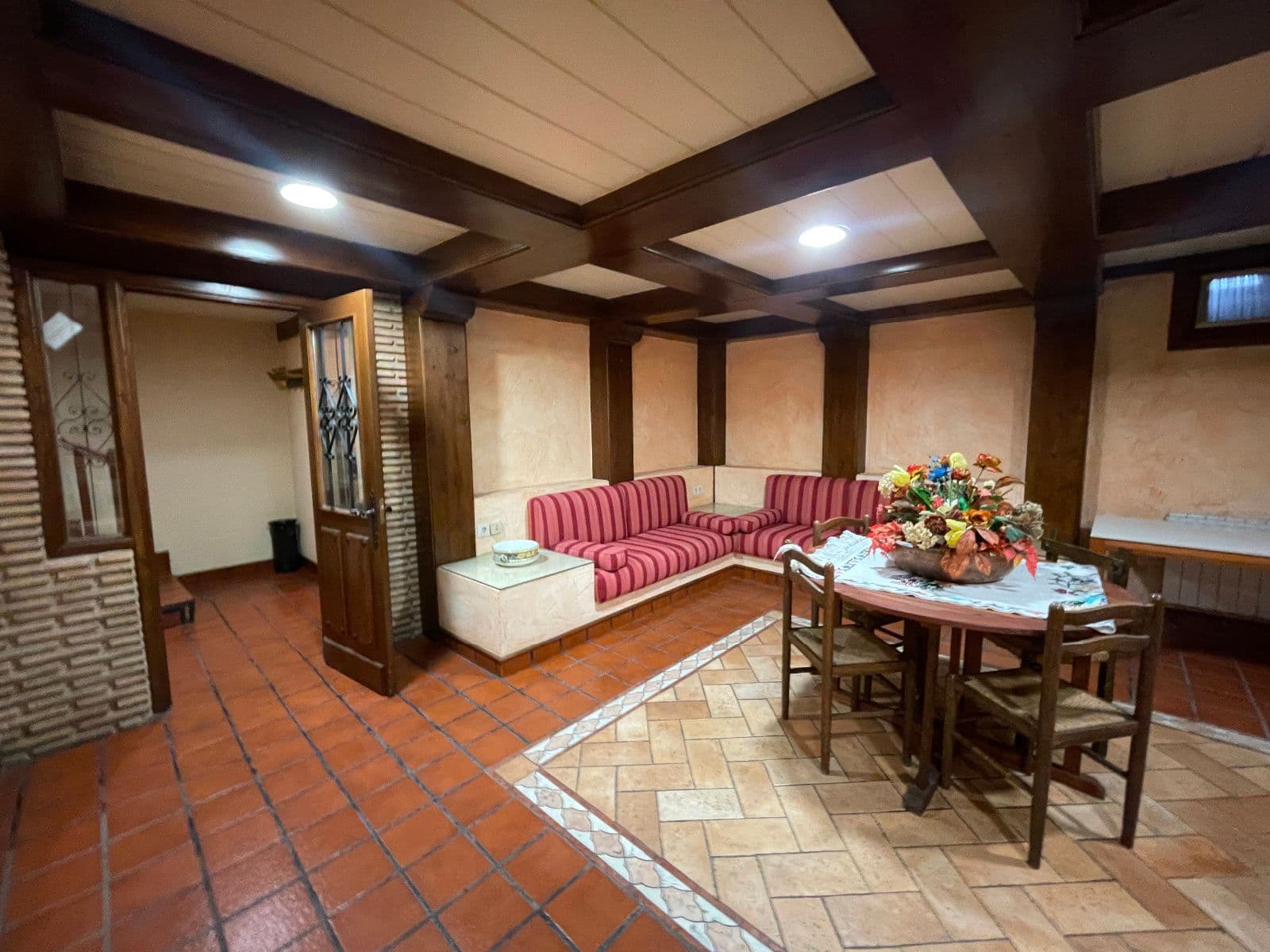 SE VENDE CASA EN MENDIZABALA - imagen 45