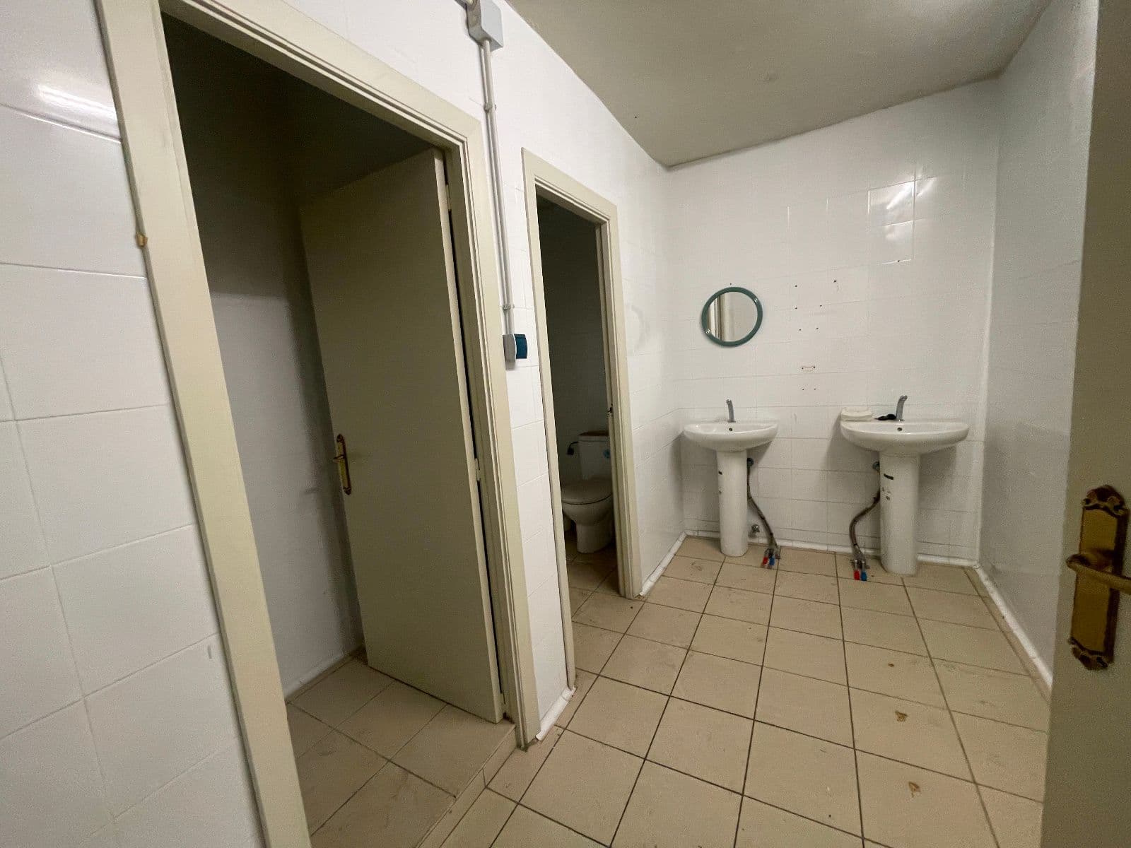 SE VENDE LOCAL EN CALLE FLORIDA 54 - imagen 3