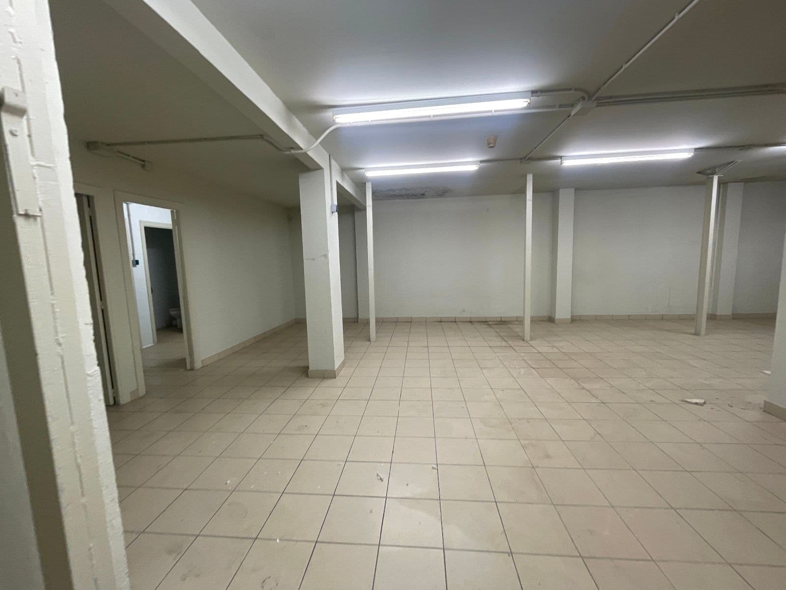 SE VENDE LOCAL EN CALLE FLORIDA 54 - imagen 19
