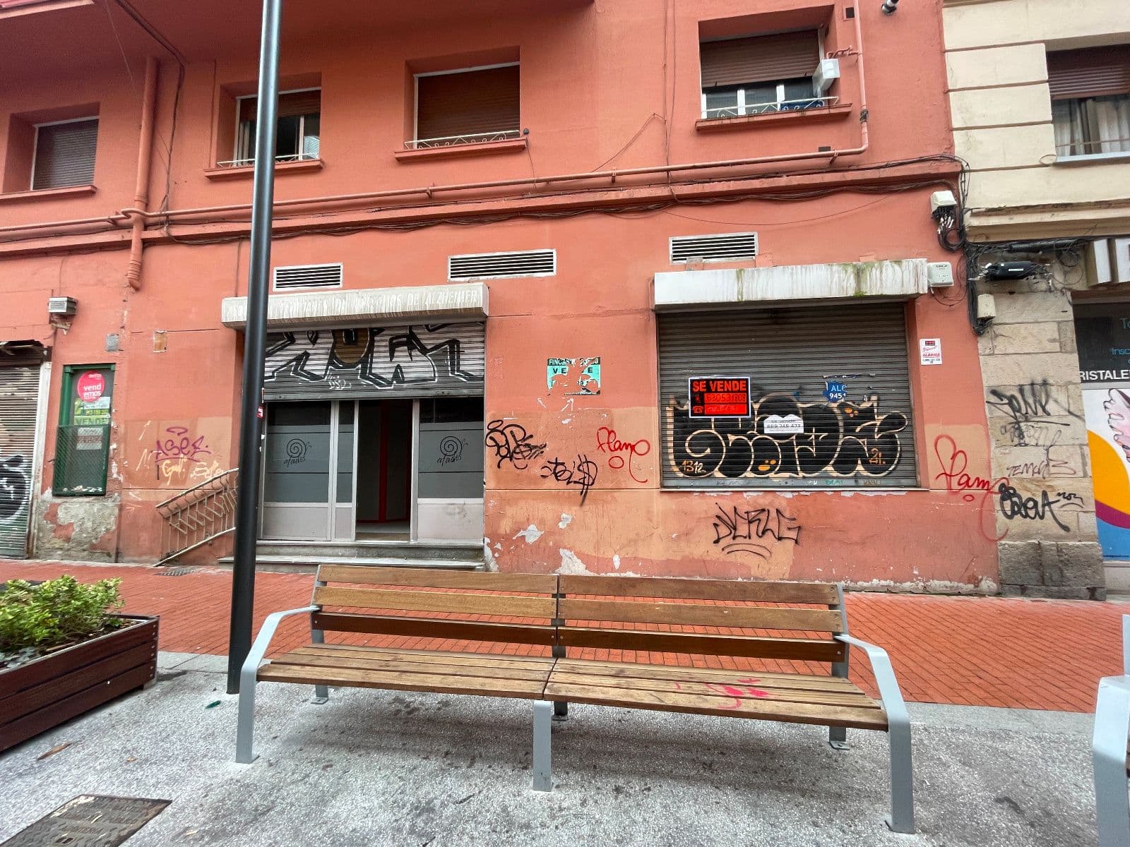 SE VENDE LOCAL EN LA REFORMADA CALLE ALDAVE - imagen 22
