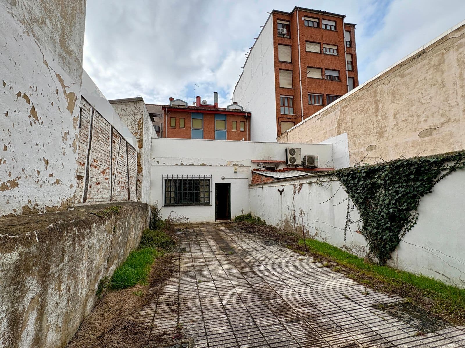 SE VENDE LOCAL COMERCIAL EN CALLE FLORIDA - imagen 11