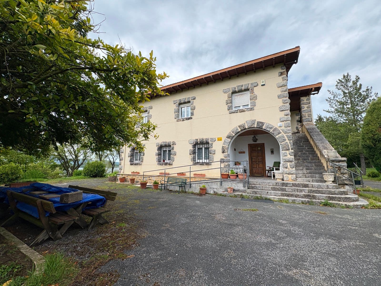SE VENDE VIVIENDA FAMILIAR ÚNICA EN URRUNAGA. IDÓNEA PARA PROYECTO DE INVERSIÓN. - imagen 4