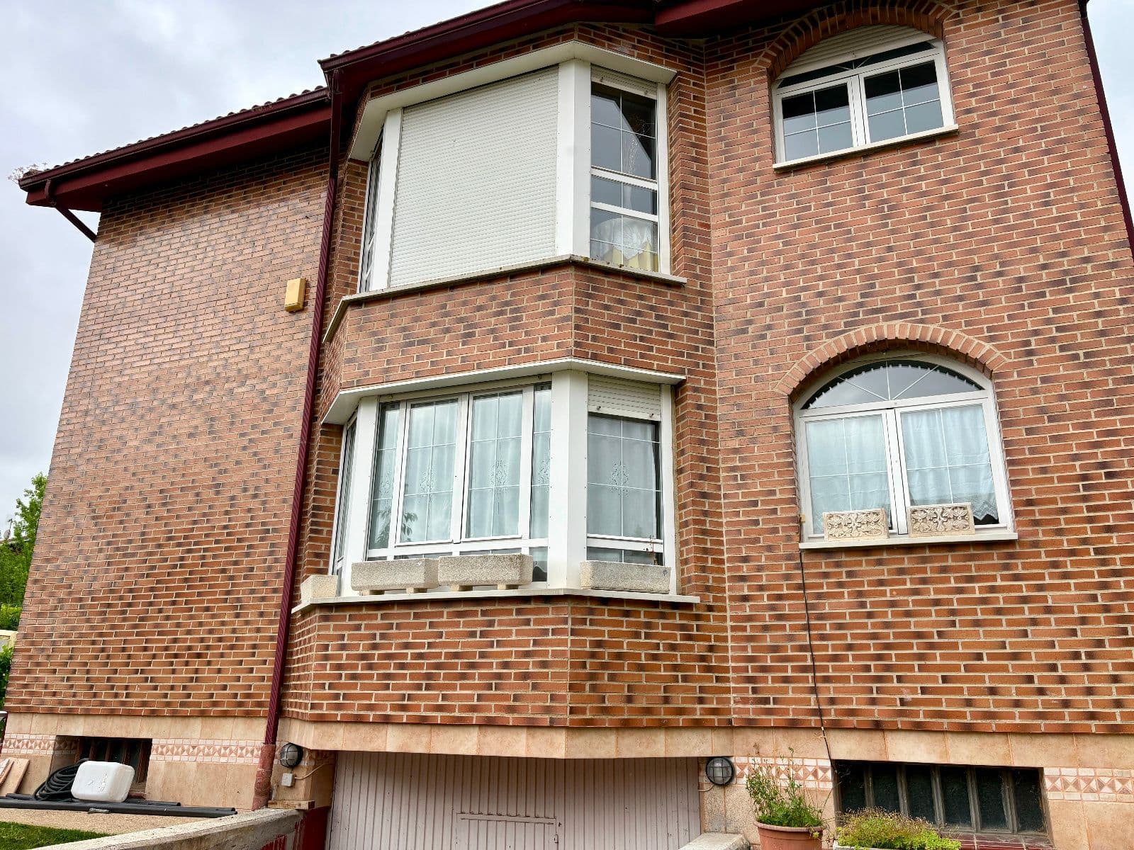 Se vende chalet independiente con jardín y piscina en Etxabarri-Ibiña. - imagen 41