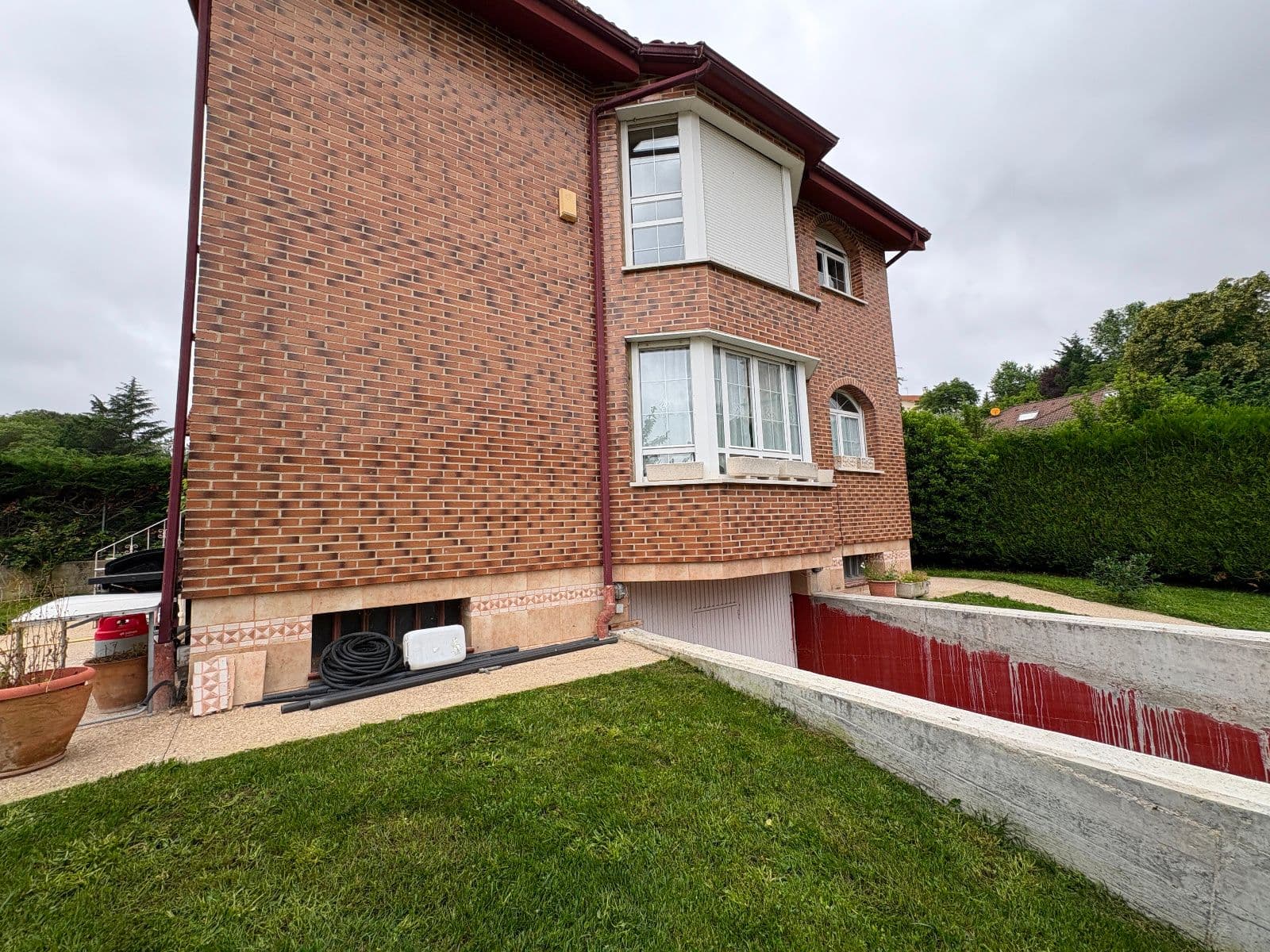 Se vende chalet independiente con jardín y piscina en Etxabarri-Ibiña. - imagen 51