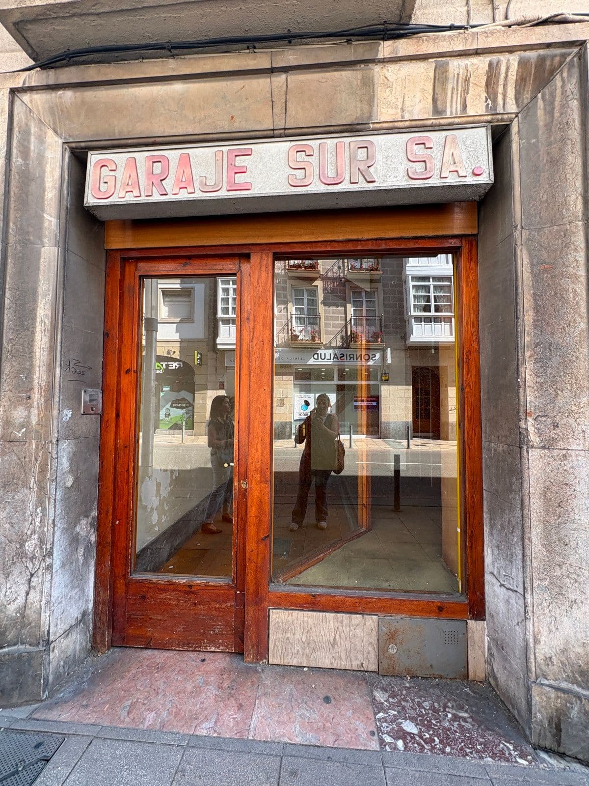SE VENDE PLAZA DE GARAJE EN MANUEL IRADIER - imagen 7