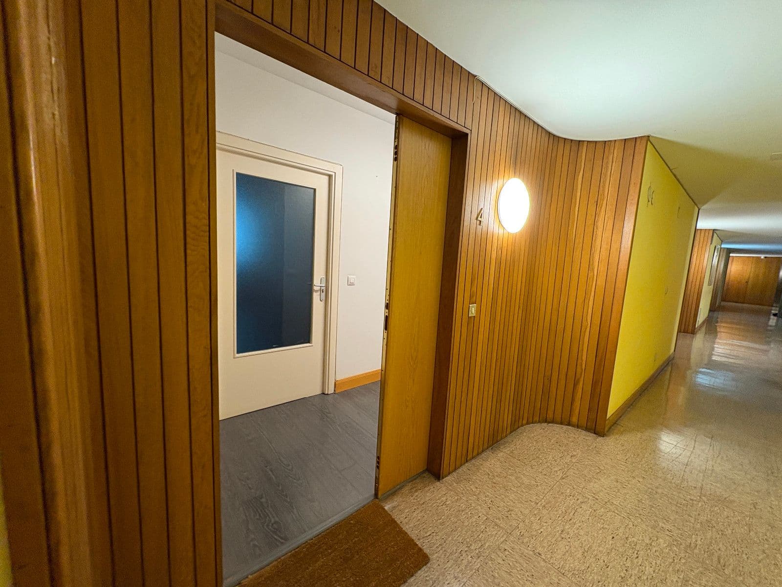 SE ALQUILAN Y VENDEN OFICINAS EN GENERAL ALAVA - imagen 9