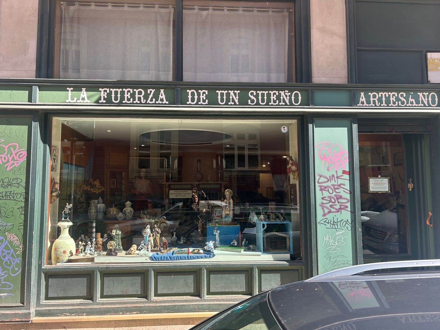 Local en venta en Calle Florida – Próximo a Hipercor