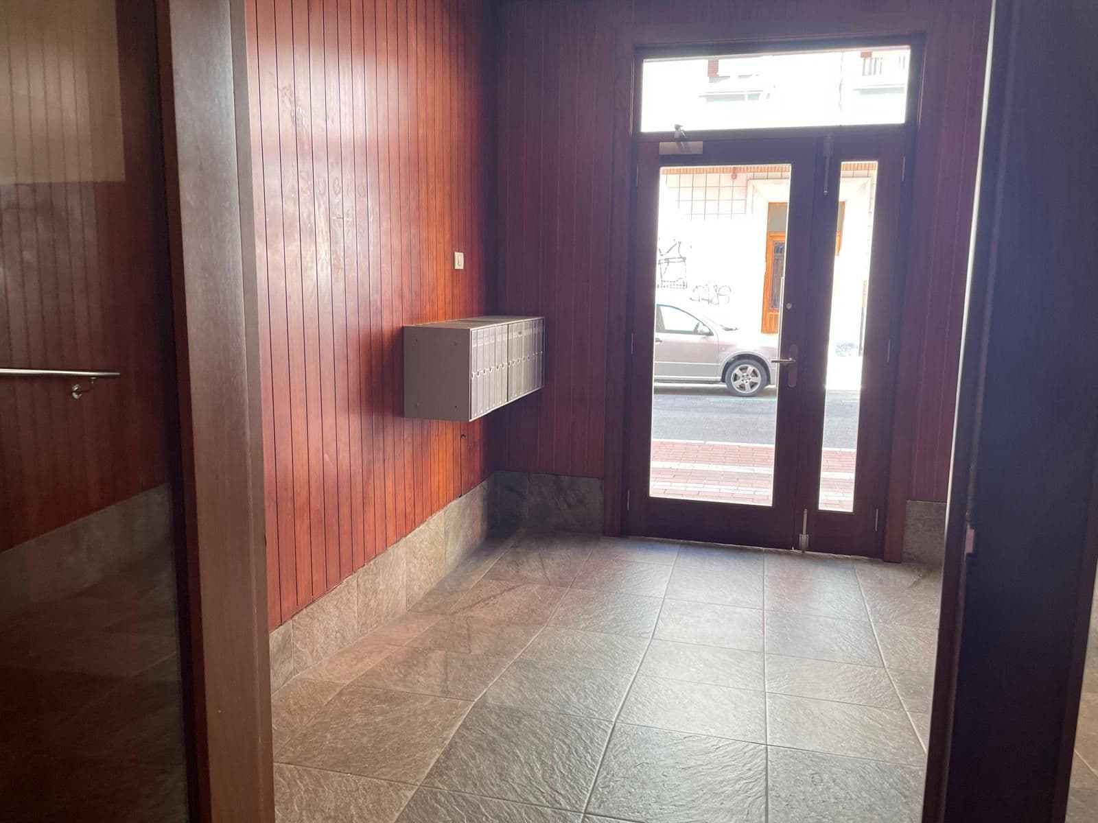 SE VENDE piso en rentabilidad 6% junto al centro en  Manuel Díaz de Arcaya. - imagen 15
