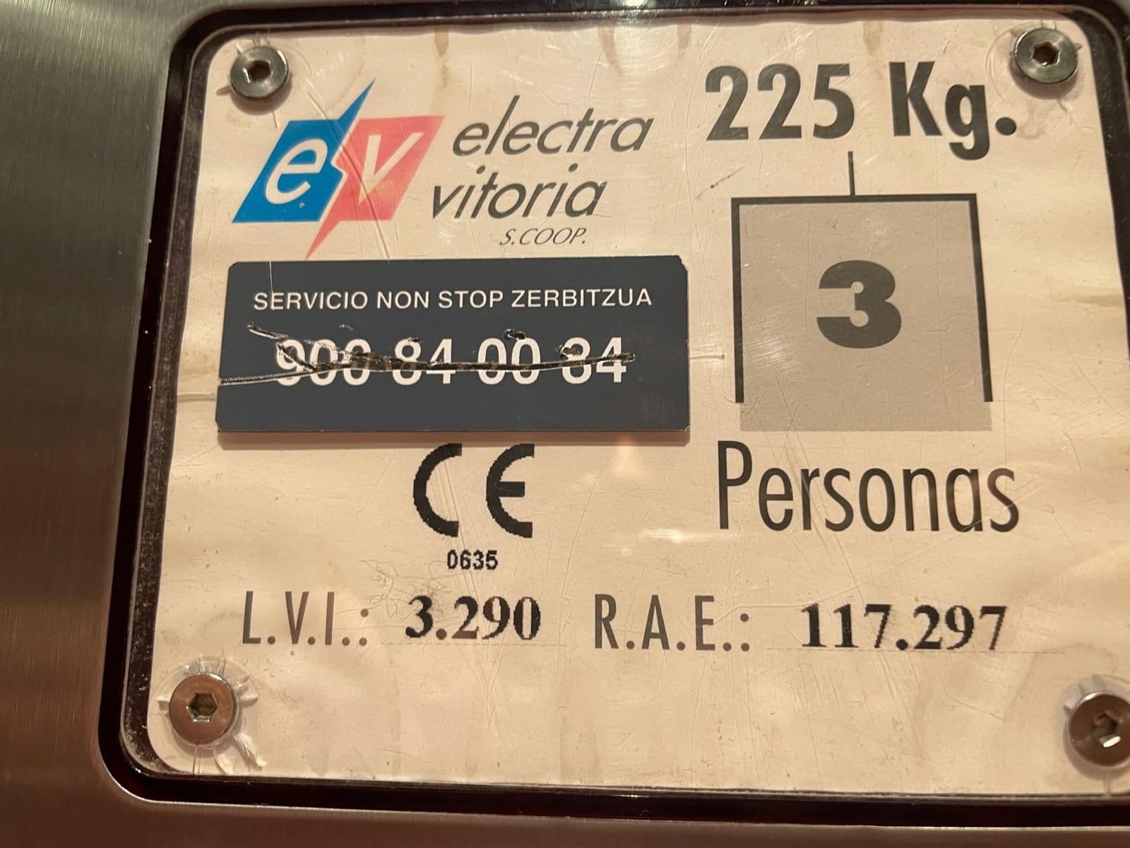 SE VENDE piso en rentabilidad 6% junto al centro en  Manuel Díaz de Arcaya. - imagen 19