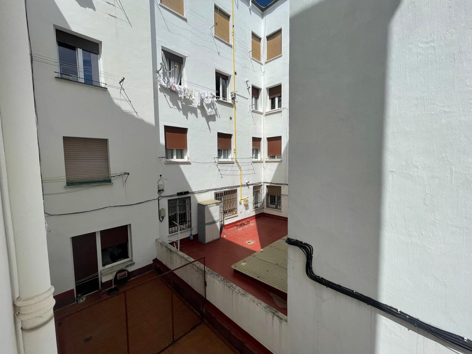 SE VENDE piso en rentabilidad 6% junto al centro en  Manuel Díaz de Arcaya. - imagen 13