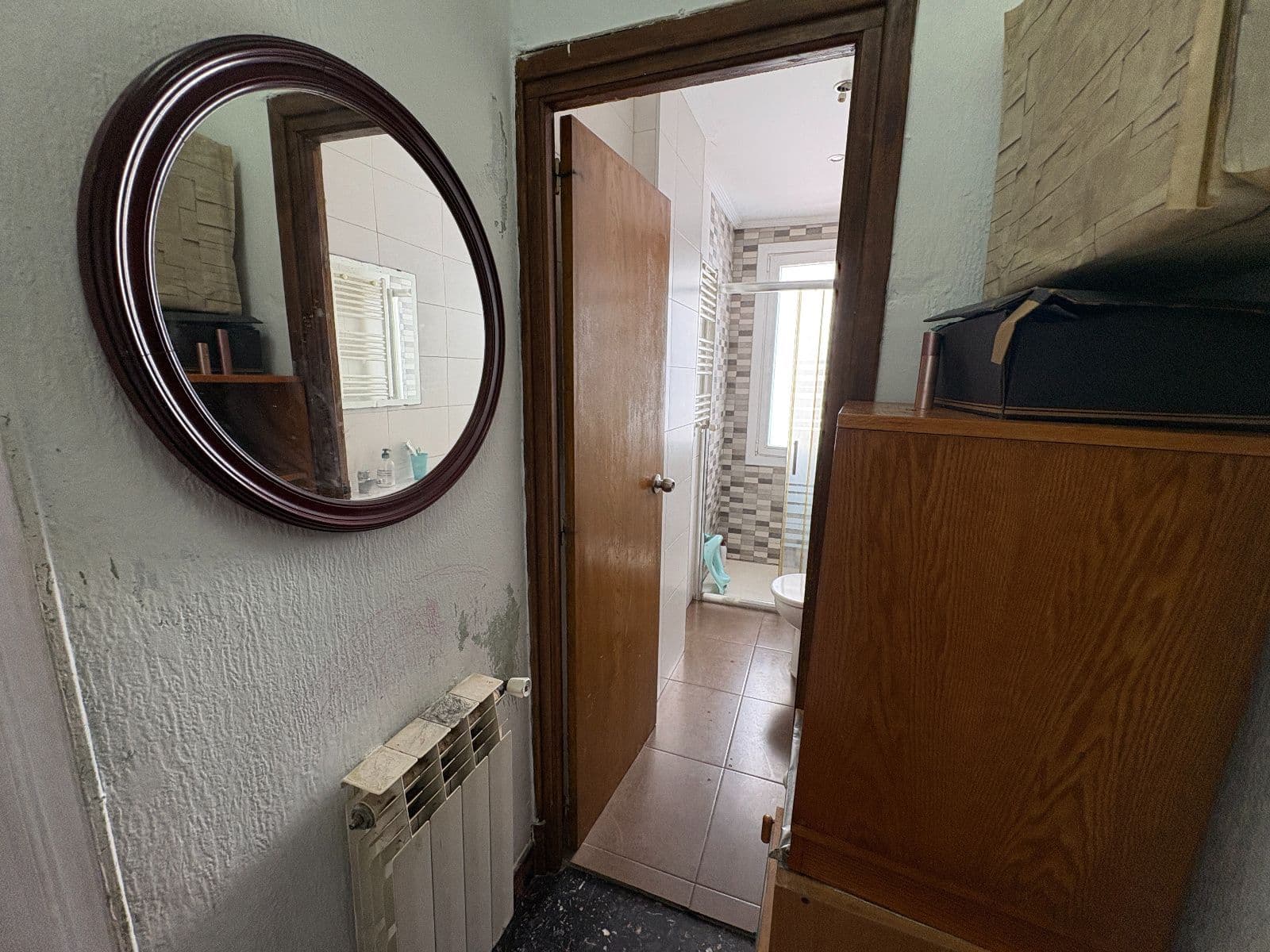SE VENDE piso en rentabilidad 6% junto al centro en  Manuel Díaz de Arcaya. - imagen 4