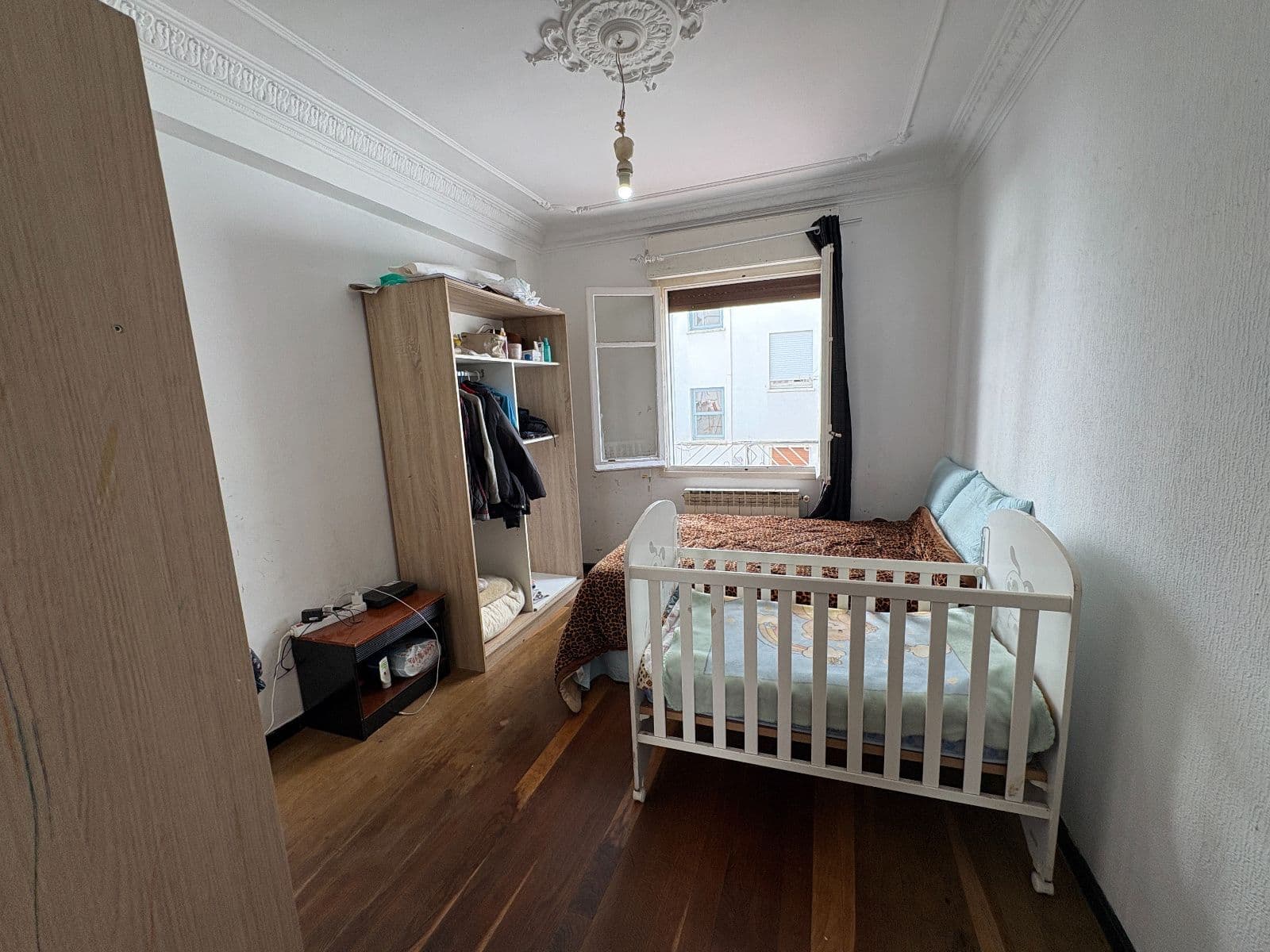SE VENDE piso en rentabilidad 6% junto al centro en  Manuel Díaz de Arcaya. - imagen 3