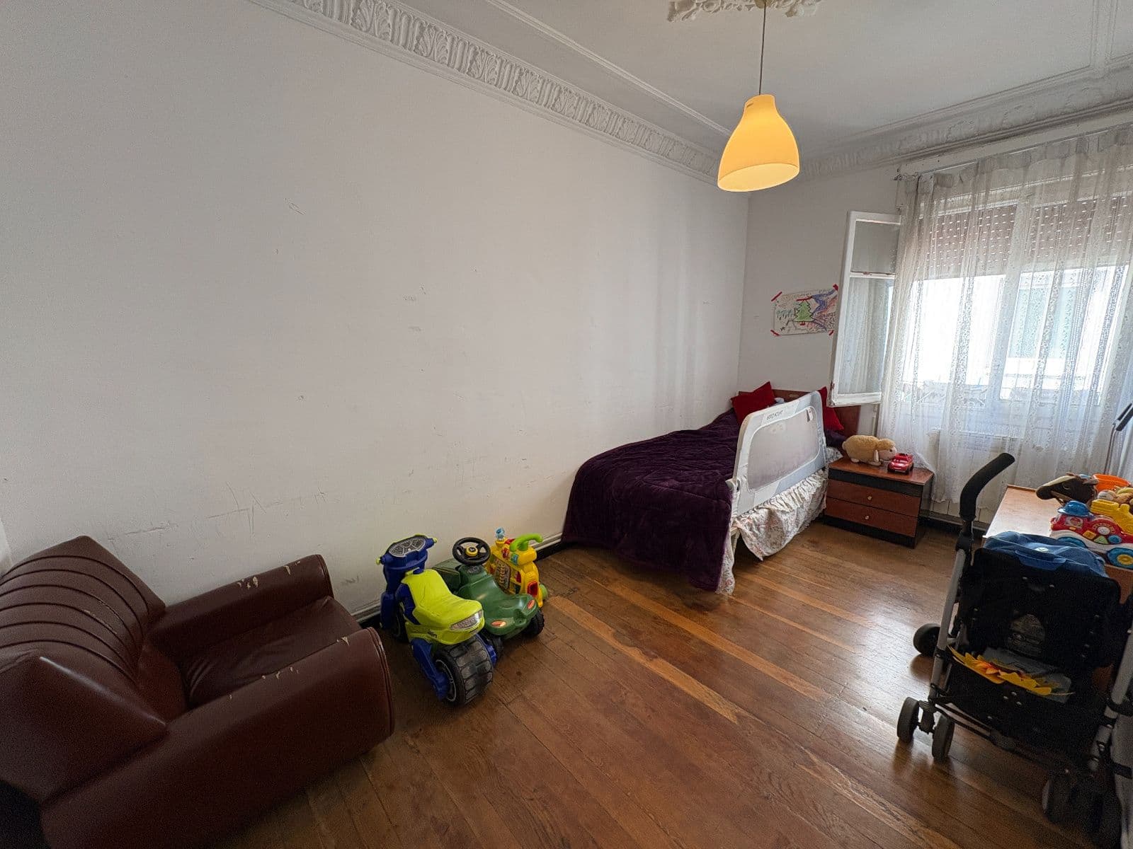 SE VENDE piso en rentabilidad 6% junto al centro en  Manuel Díaz de Arcaya. - imagen 2