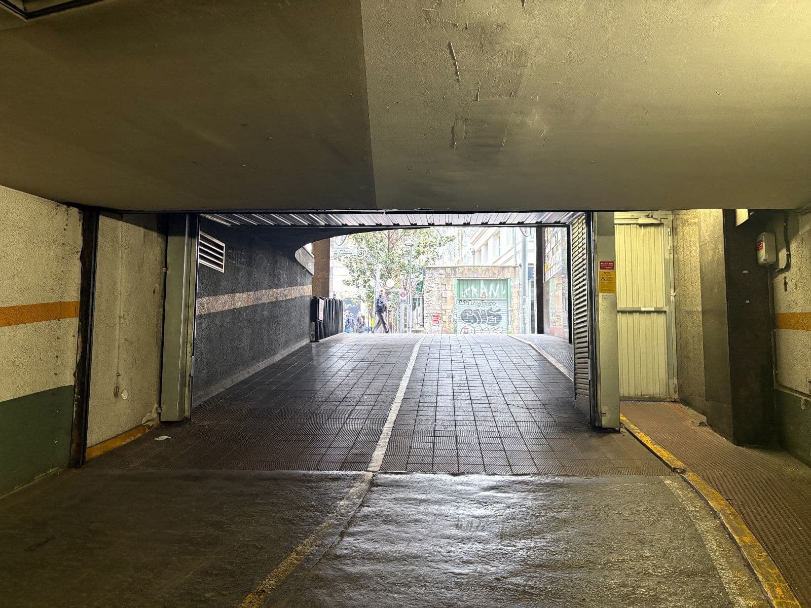 Plaza de garaje doble longitudinal en venta en General Álava 10 - imagen 11