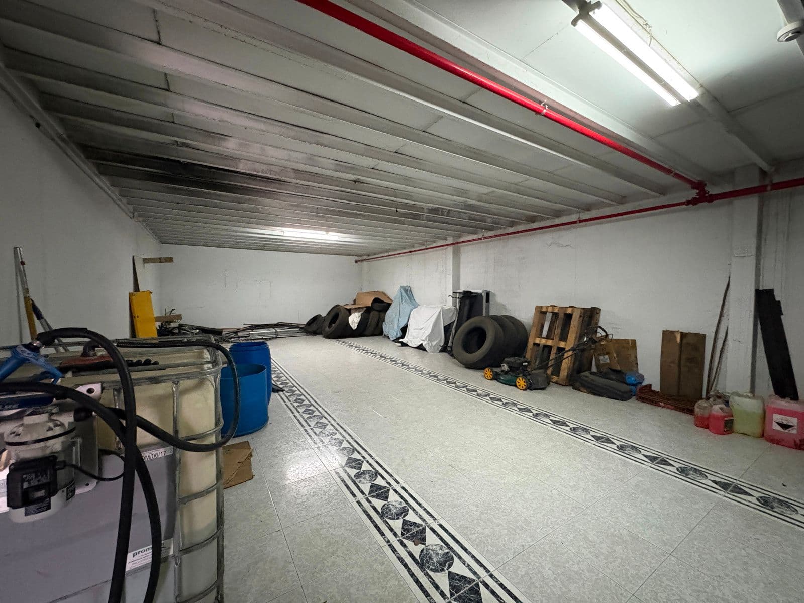Nave industrial alquilada con parcela en Agurain - imagen 15