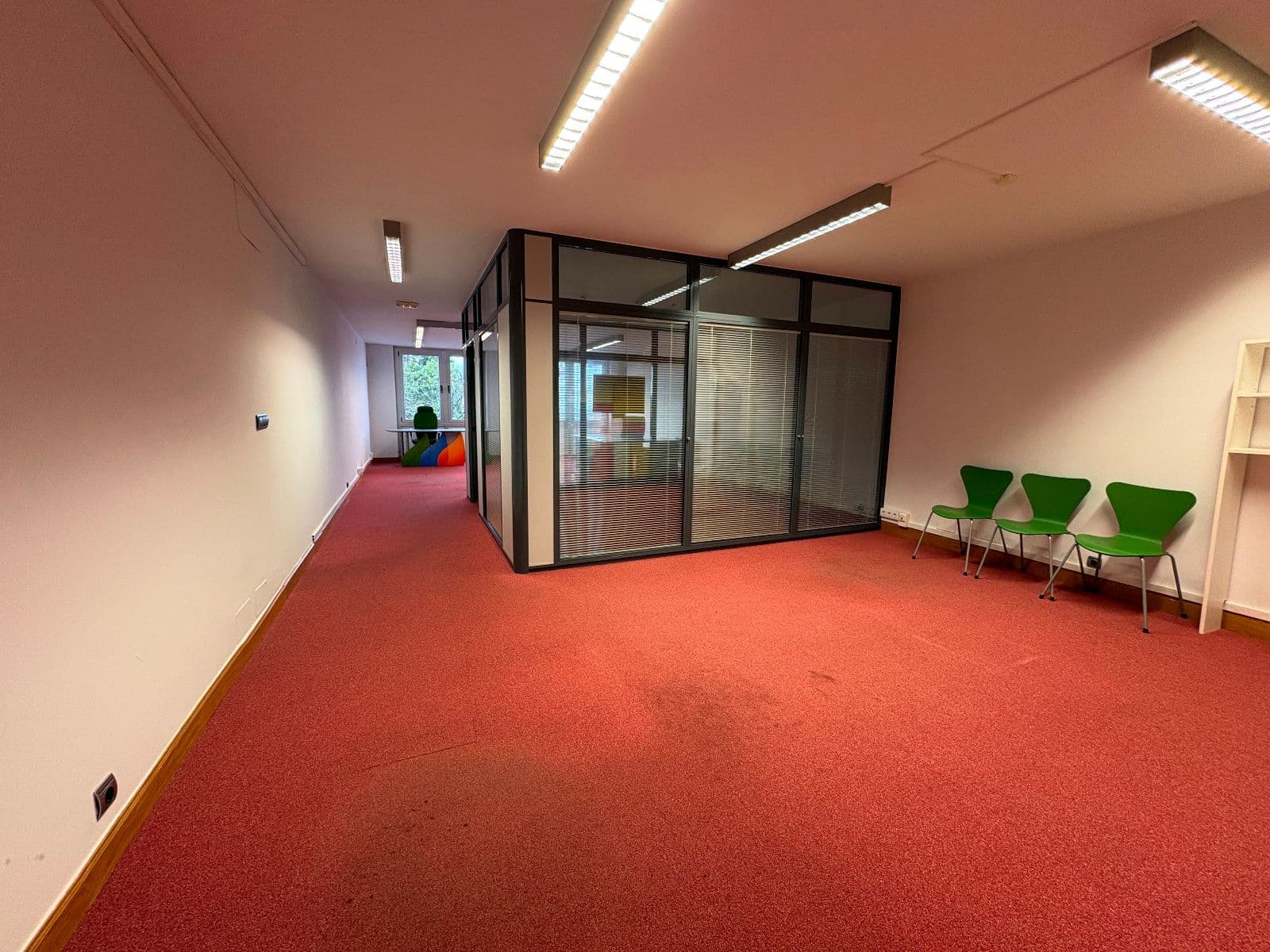 SE VENDE OFICINA  DE 75M2 EN GENERAL ALAVA 10 - imagen 2
