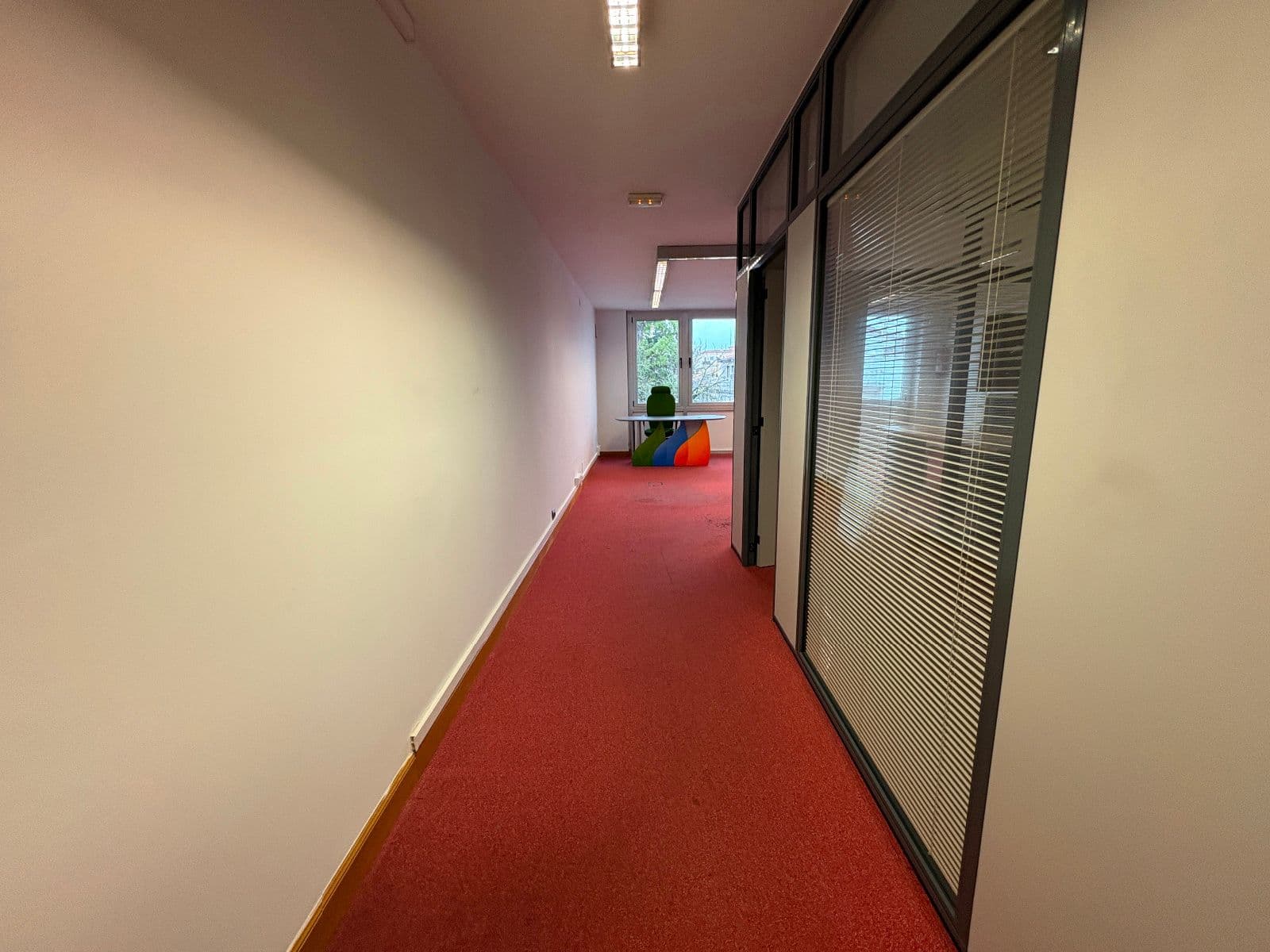 SE VENDE OFICINA  DE 75M2 EN GENERAL ALAVA 10 - imagen 4