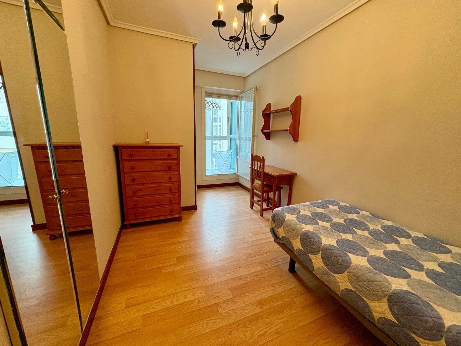 SE ALQUILA DUPLEX EN LA AVENIDA GASTEIZ - imagen 17