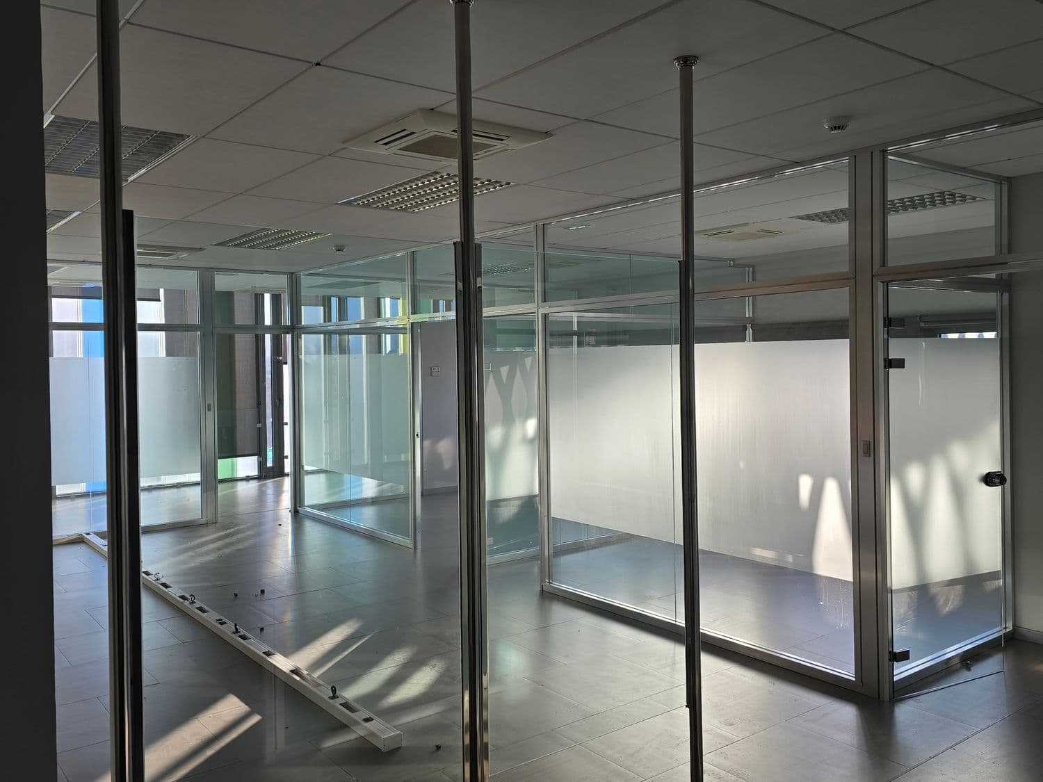 Se alquilan oficinas en Portal de gamarra 1 - imagen 6