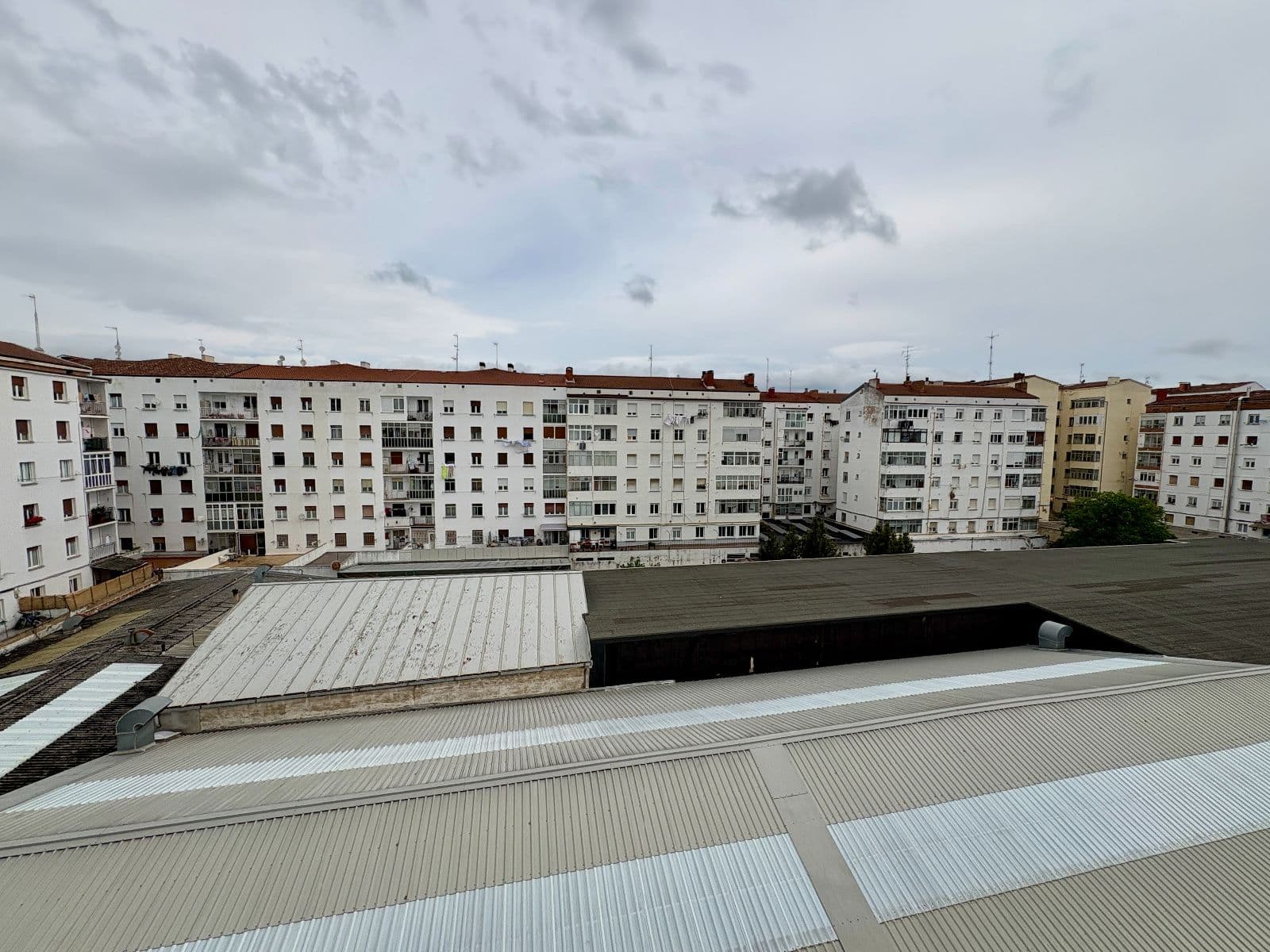 Se vende vivienda de 82m2 con 3 domitorios en Bruno Villarreal . - imagen 23