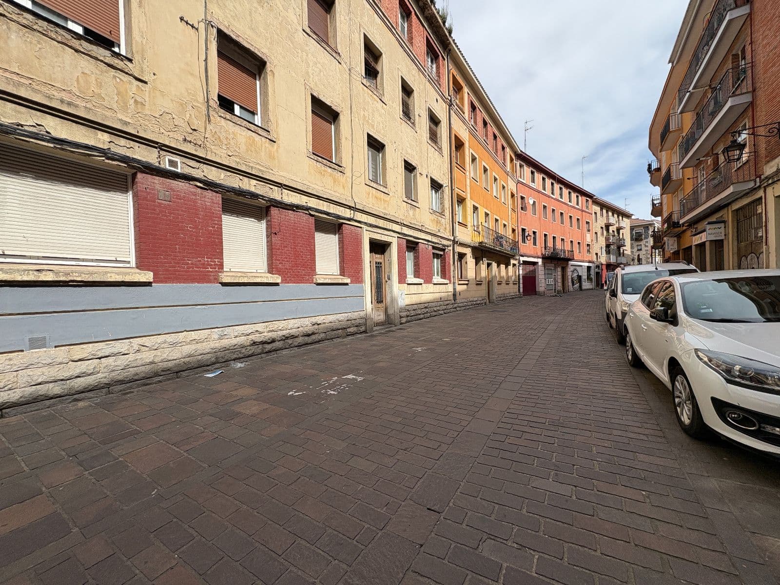 Se vende local en Calle Barrancal
