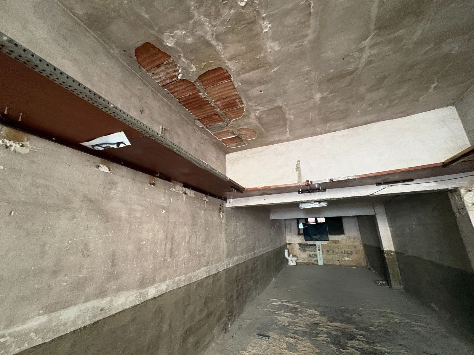 Se vende local en Calle Barrancal - imagen 11