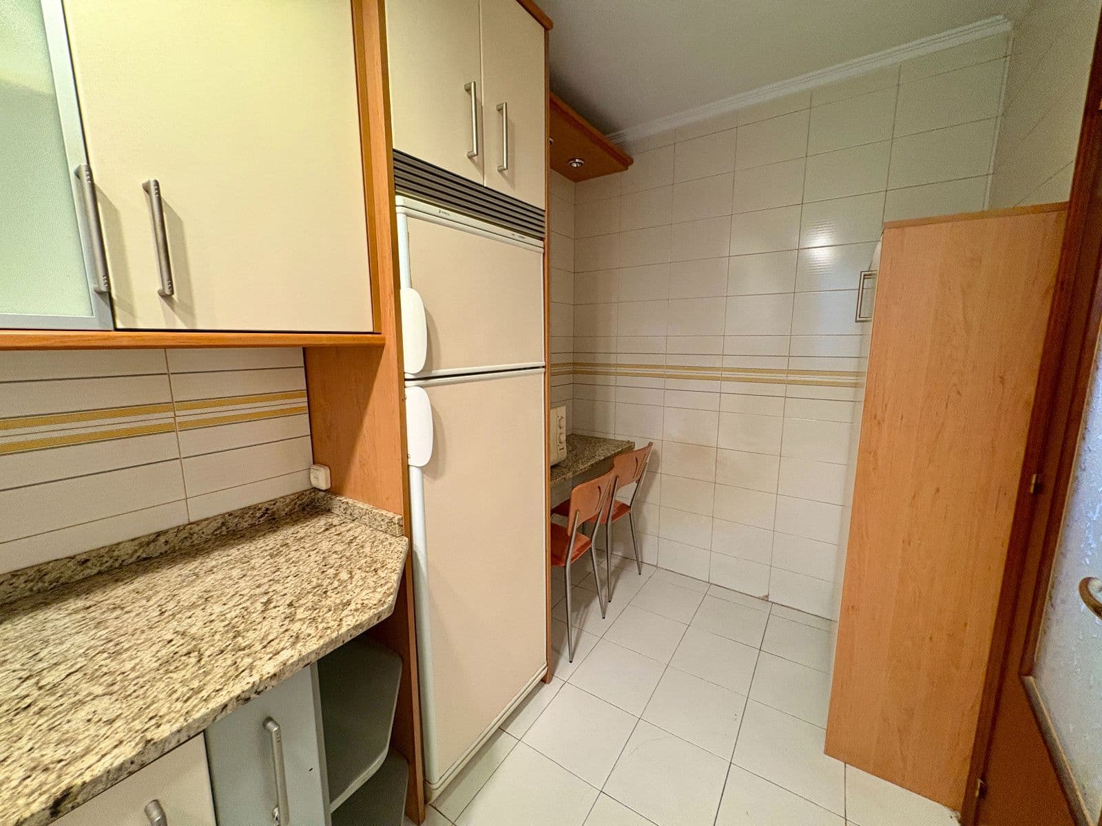 Se vende piso en calle San Antonio de 98m2 y dos habitaciones . - imagen 6