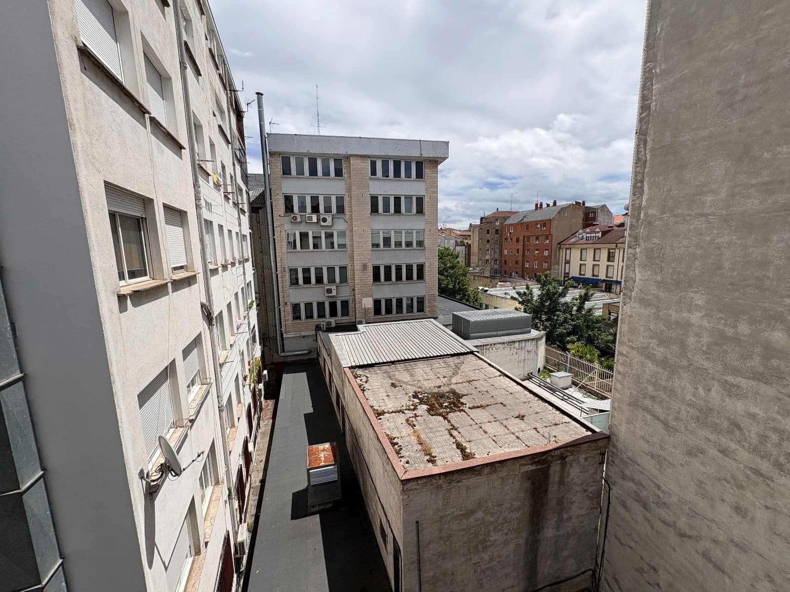 Se vende piso en calle San Antonio de 98m2 y dos habitaciones . - imagen 21