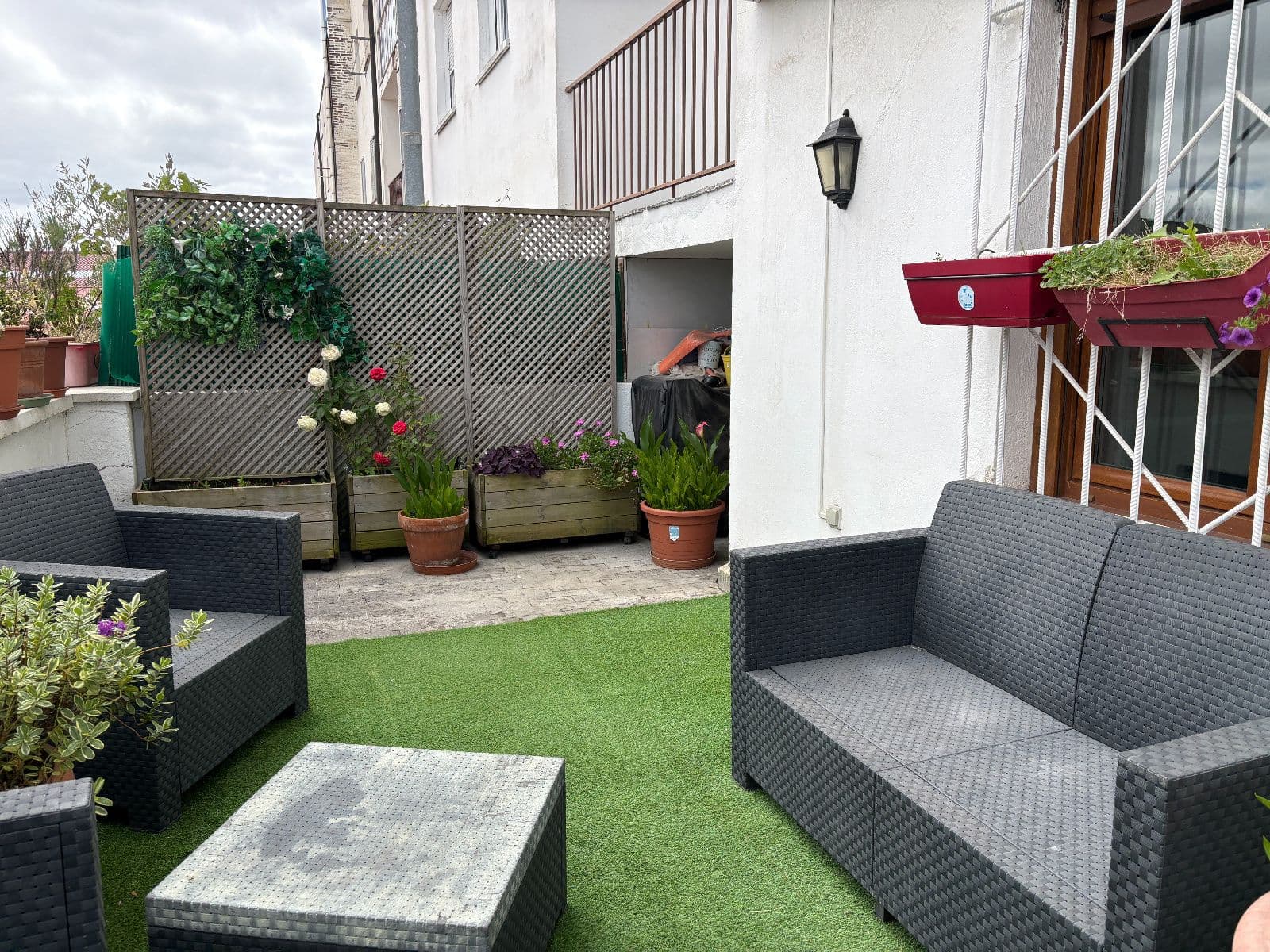 SE VENDE Piso reformado con terraza de 20 m² en Portal de Arriaga - imagen 17
