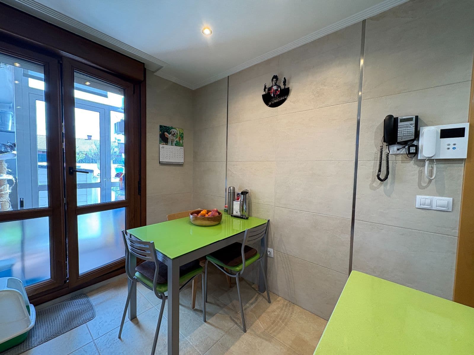 SE VENDE Piso reformado con terraza de 20 m² en Portal de Arriaga - imagen 7