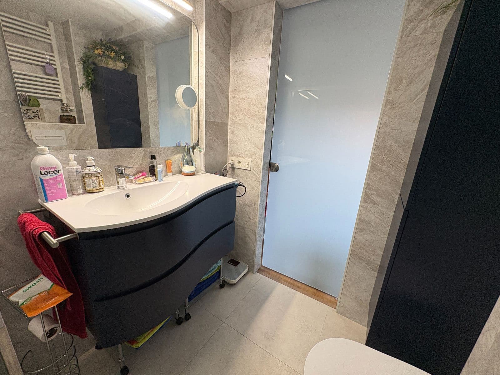 SE VENDE Piso reformado con terraza de 20 m² en Portal de Arriaga - imagen 12