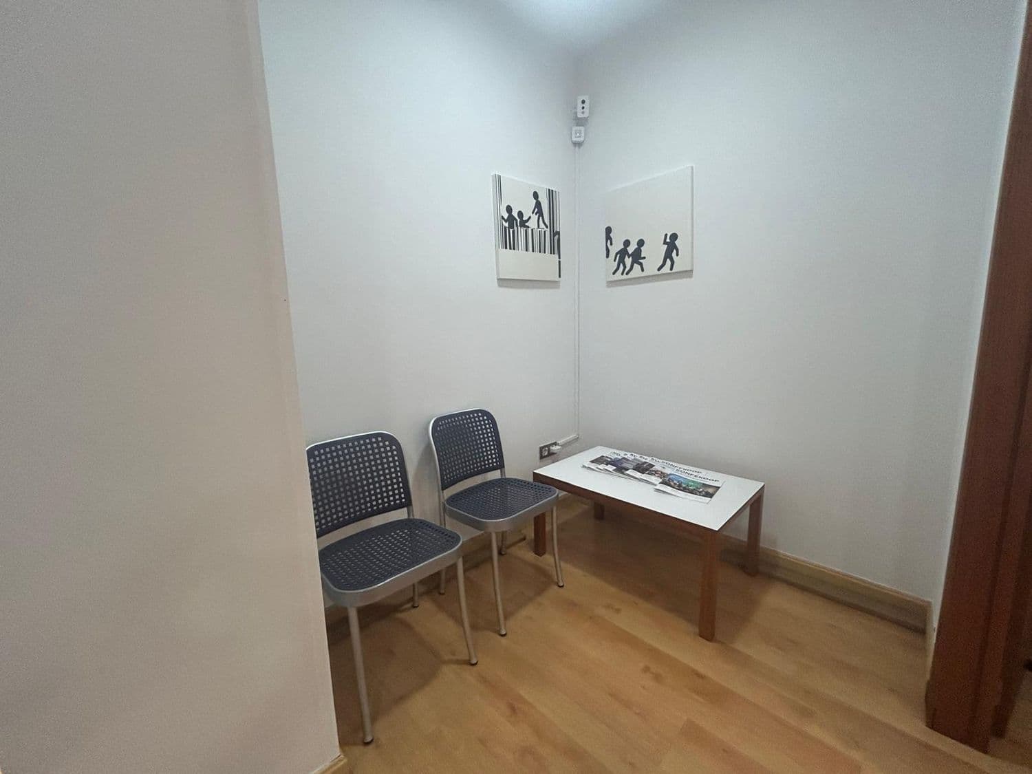 Se vende y se alquila oficina en Avenida Gasteiz. - imagen 3