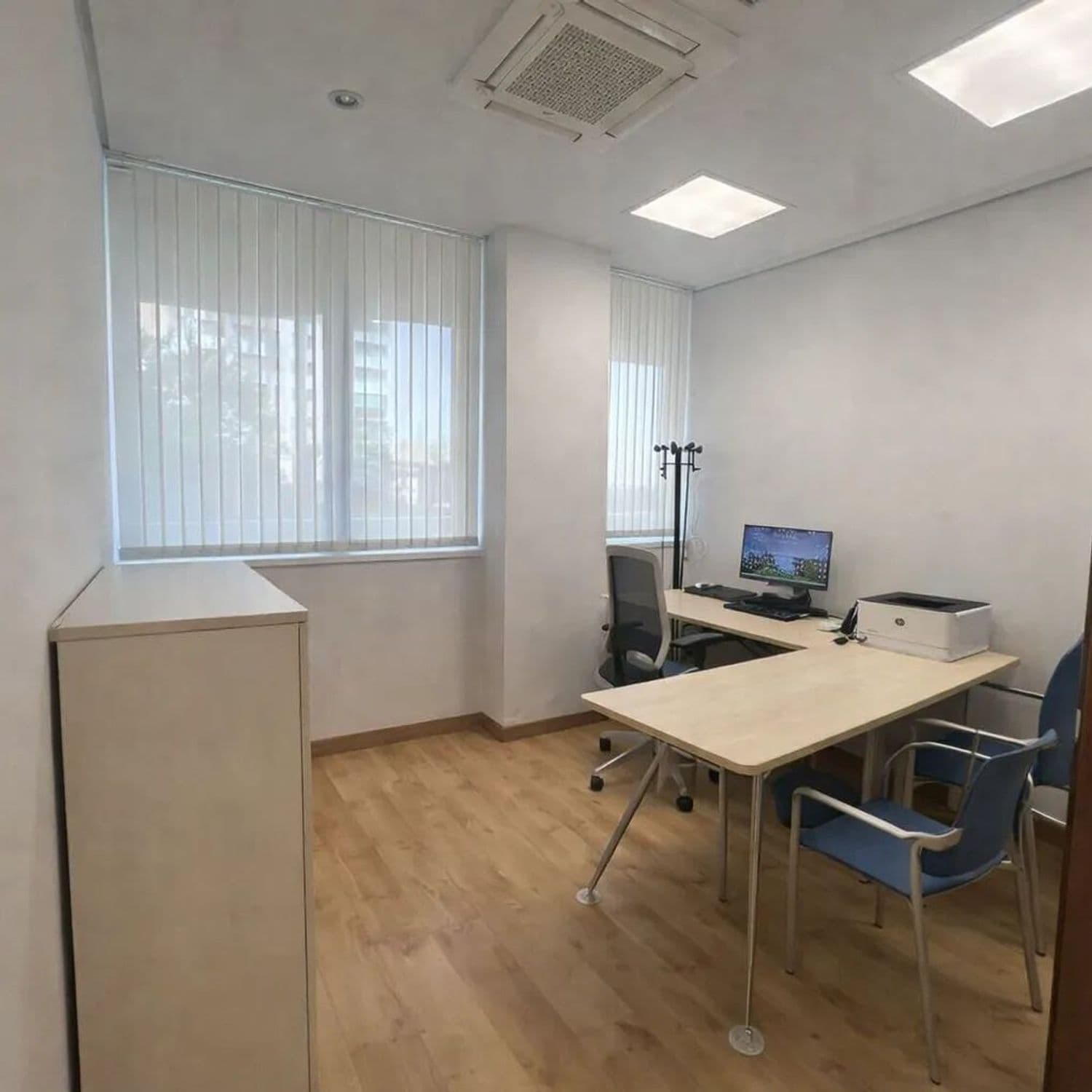 Se vende y se alquila oficina en Avenida Gasteiz. - imagen 5