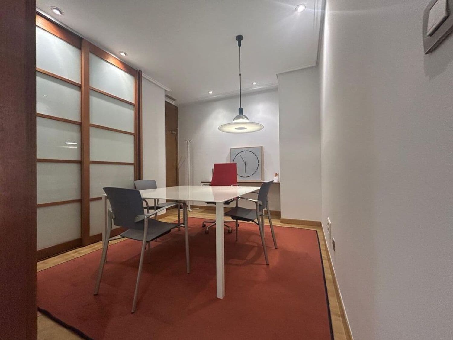 Se vende y se alquila oficina en Avenida Gasteiz. - imagen 8