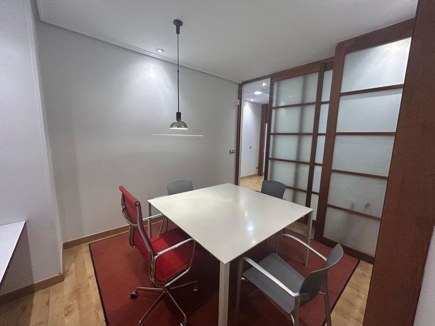 Se vende y se alquila oficina en Avenida Gasteiz. - imagen 9
