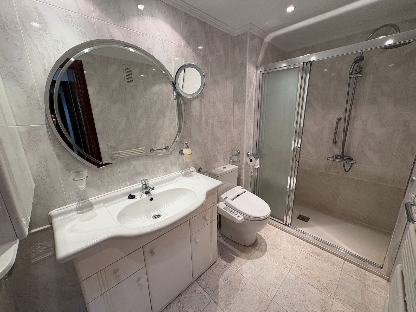 SE VENDE PISO CON TERRAZA, GARAJE Y TRASTERO EN PORTAL DE CASTILLA - imagen 28