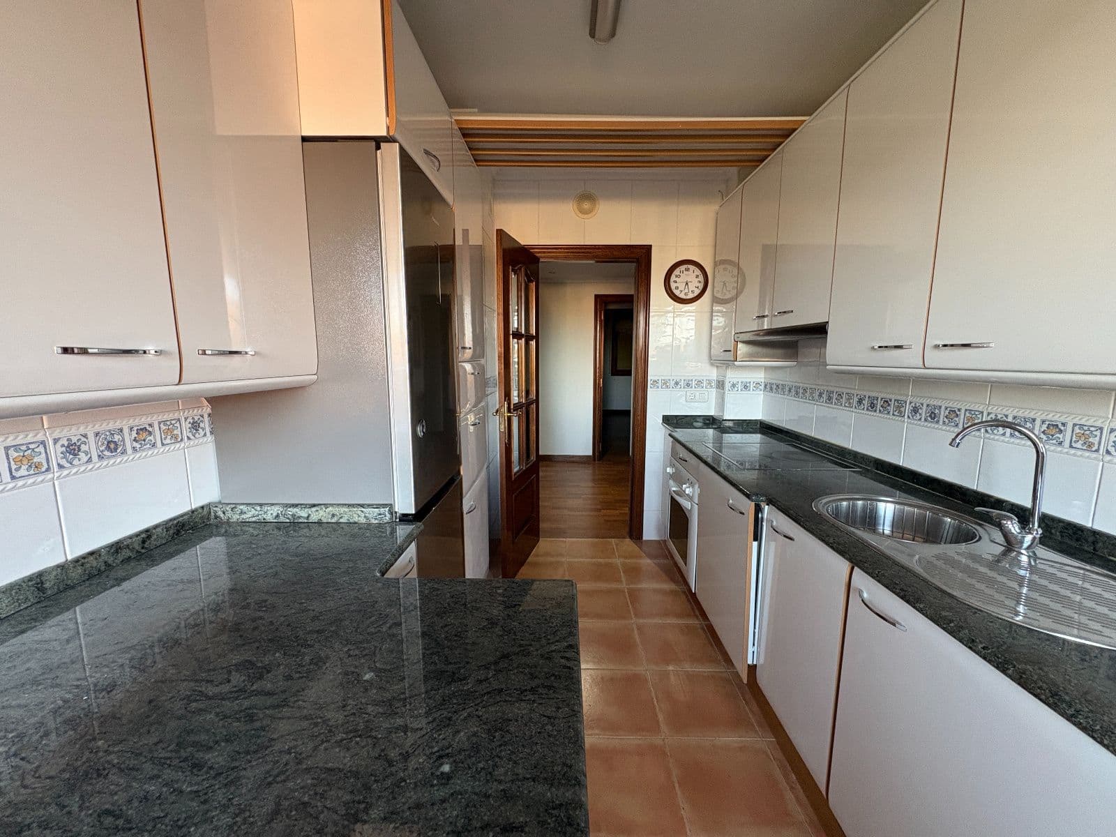 SE VENDE PISO CON TERRAZA, GARAJE Y TRASTERO EN PORTAL DE CASTILLA - imagen 14