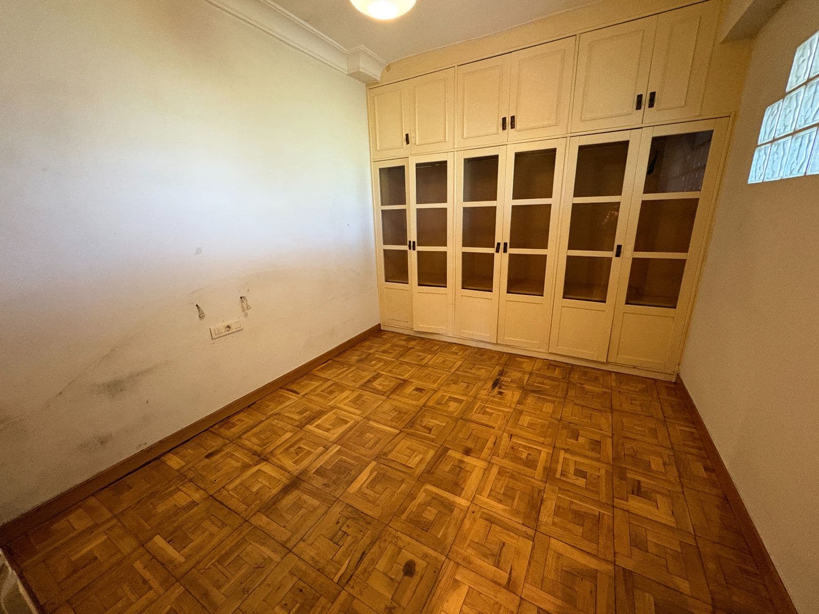 Se vende piso en la calle Angulema, en pleno centro de Vitoria-Gasteiz, frente a El Corte Inglés - imagen 4