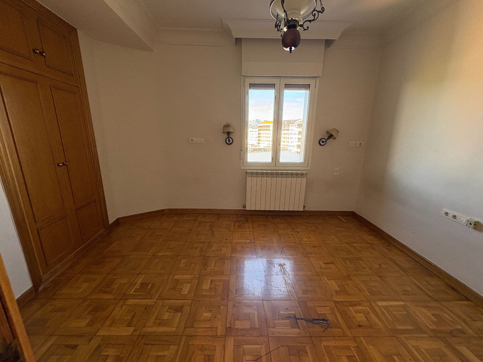 Se vende piso en la calle Angulema, en pleno centro de Vitoria-Gasteiz, frente a El Corte Inglés - imagen 10