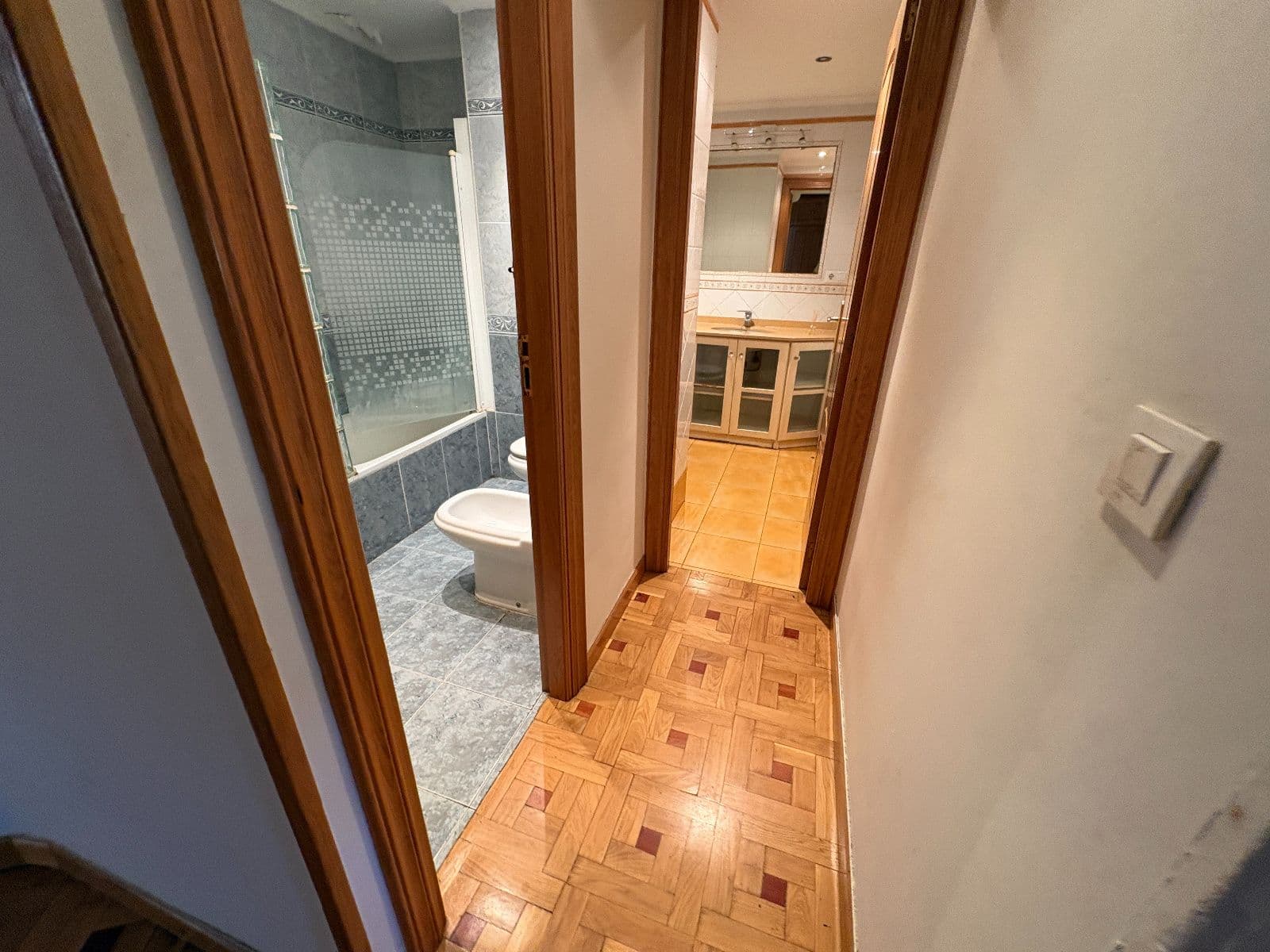 Se vende piso en la calle Angulema, en pleno centro de Vitoria-Gasteiz, frente a El Corte Inglés - imagen 18