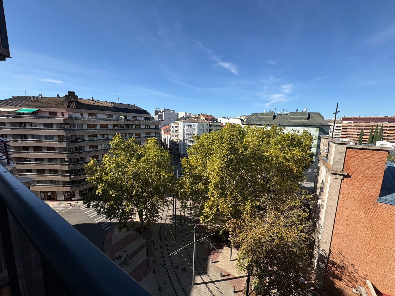 Se vende piso en la calle Angulema, en pleno centro de Vitoria-Gasteiz, frente a El Corte Inglés - imagen 3