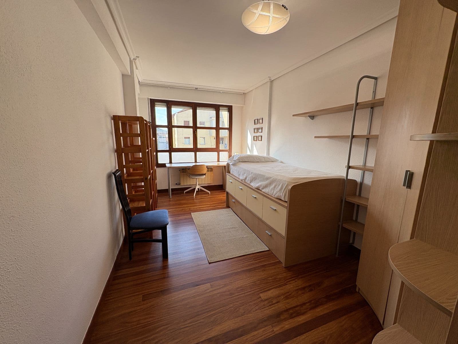 Se vende piso en Florida con garaje y txoko - imagen 33