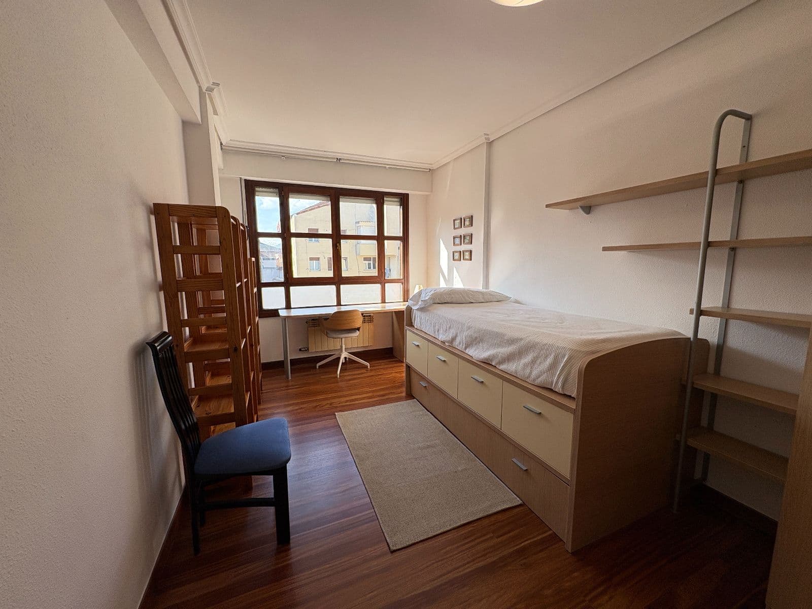 Se vende piso en Florida con garaje y txoko - imagen 34