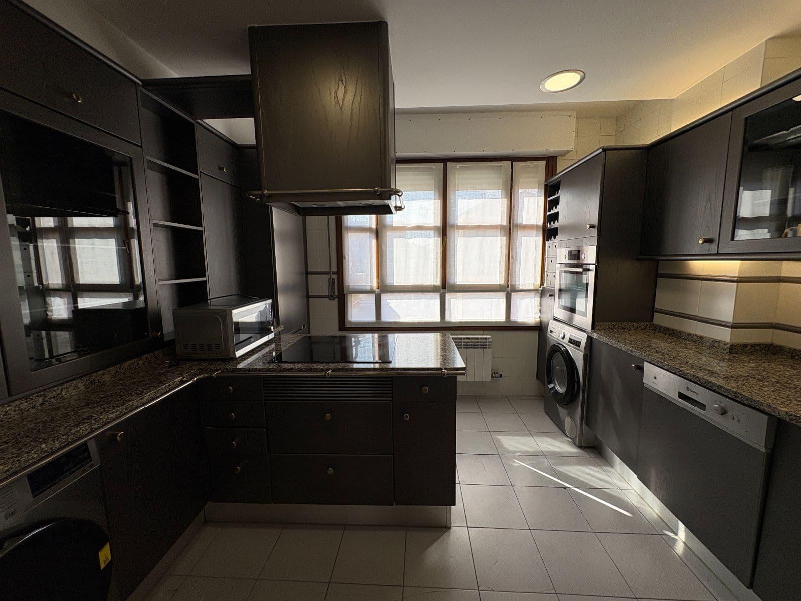 Se vende piso en Florida con garaje y txoko - imagen 12