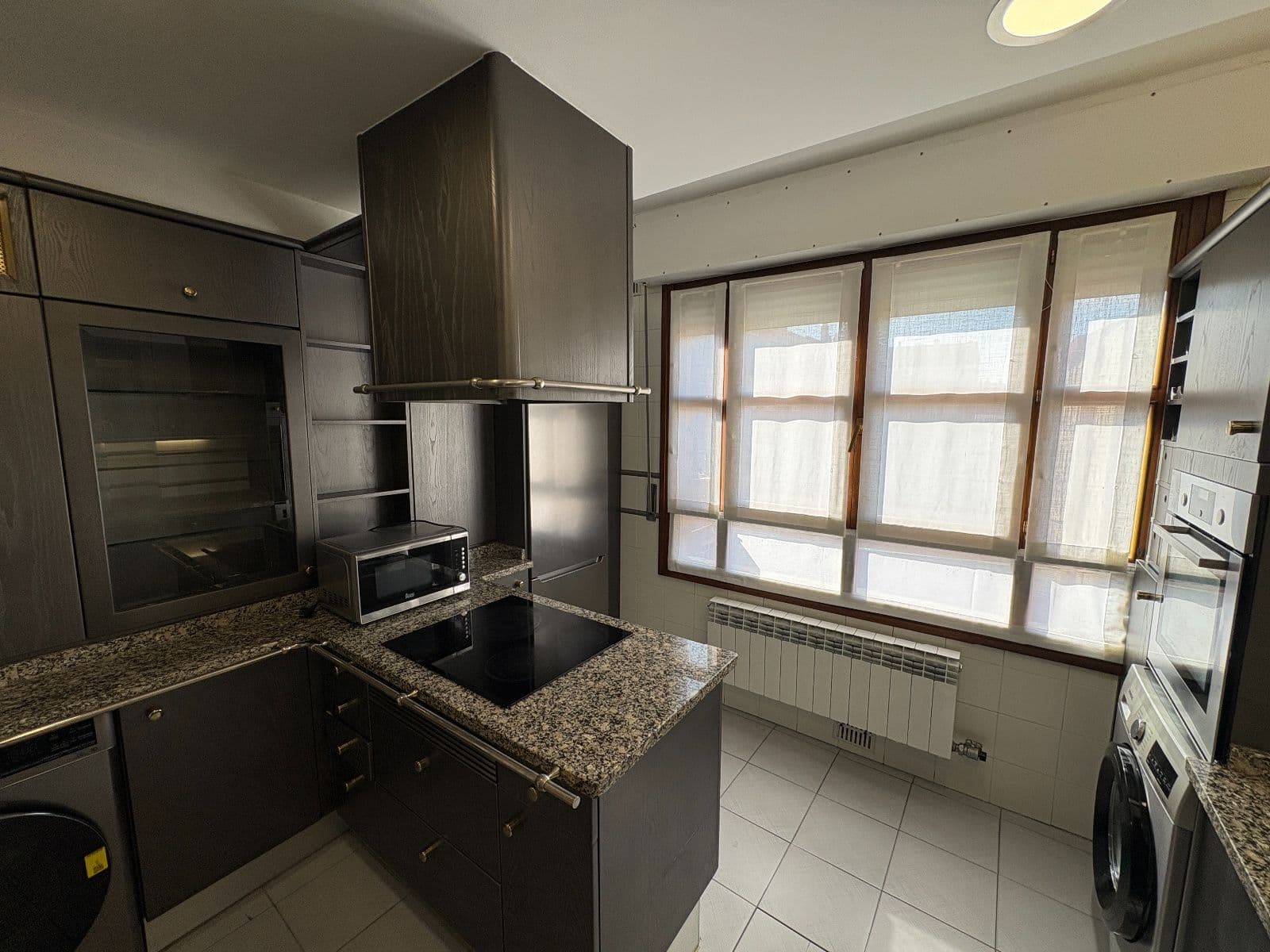 Se vende piso en Florida con garaje y txoko - imagen 10