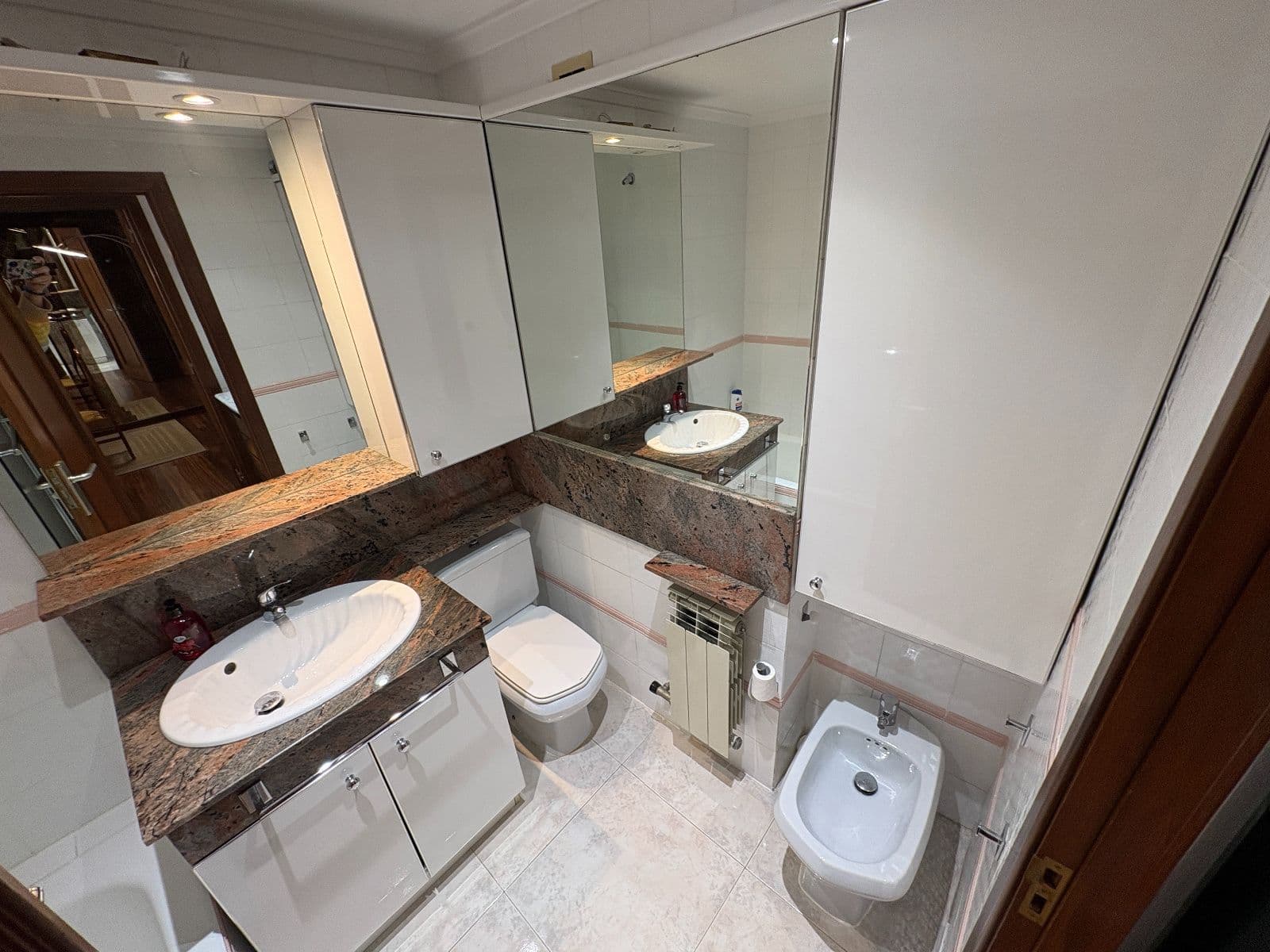 Se vende piso en Florida con garaje y txoko - imagen 31